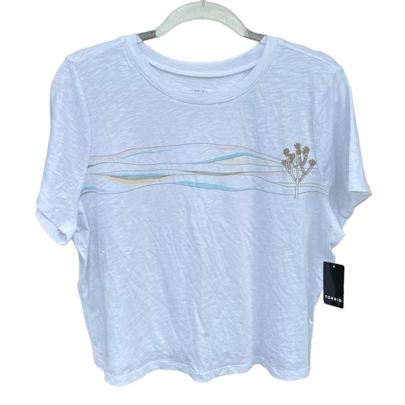Torrid Joshua Tree Classic Fit Super Soft Slub Crew Neck Baby Tee Plus Sz 1X NWT - Picture 2 of 8